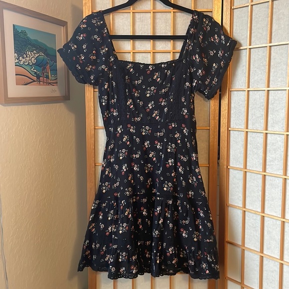 American Eagle Tiered Lace Black Floral Mini Dress S - Picture 3 of 9